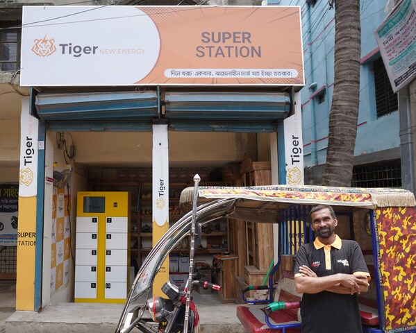 Tiger New Energy's battery swapping station empowers rickshaw drivers in Bangladesh